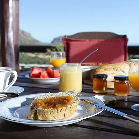 Konukevi Astrolithos Boutique 4*