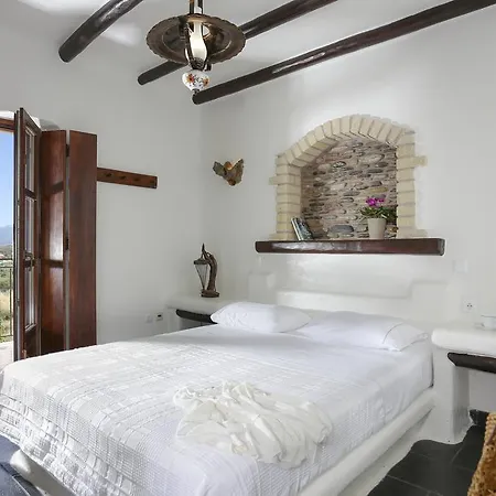 Konukevi Astrolithos Boutique 4*