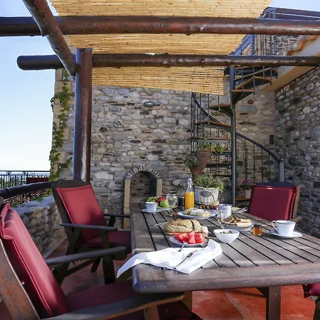 Astrolithos Guest house