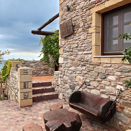 Astrolithos Guest house