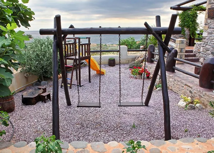 Astrolithos Boutique بيت ضيافة 4*