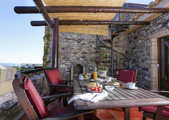 Astrolithos Boutique بيت ضيافة