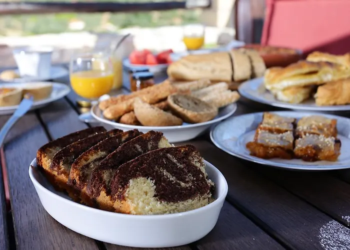 Astrolithos Boutique 4* מונמבאסיה