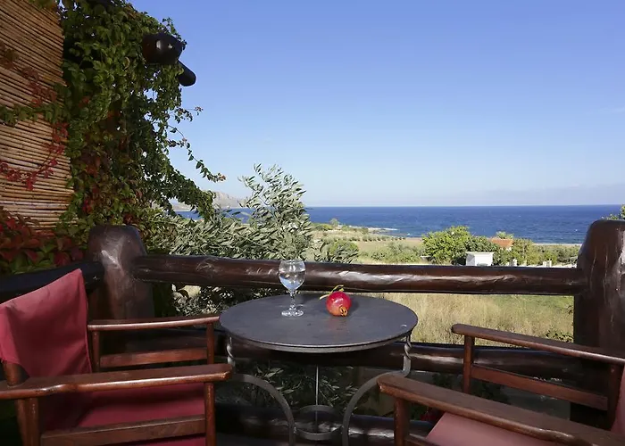 בית הארחה Astrolithos Boutique מונמבאסיה