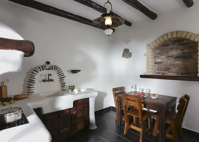 Astrolithos Boutique